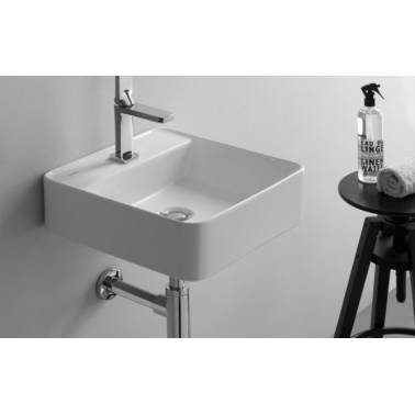 Sanlife model washbasin measuring 40x40 with hole for tap, Unisan brand wall-mounted