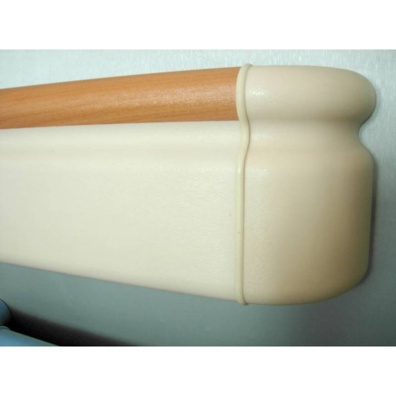 Corrimão-amortecedor linear com formato anatômico fabricado em alumínio com revestimento em PVC bicolor, marca Komercia