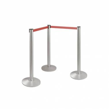 SIMEX queue organiser with two-metre red tape